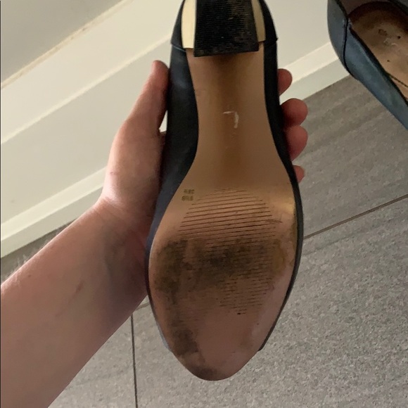 Bcbg high heels - worn a bit - Picture 3 of 4